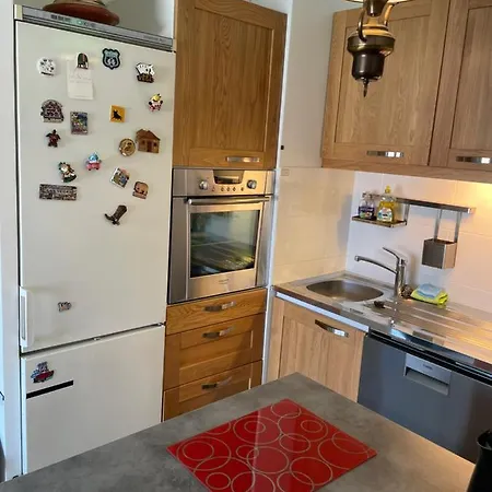 Апартаменты Charming Flat Just Outside Paris W Free Private Parking *